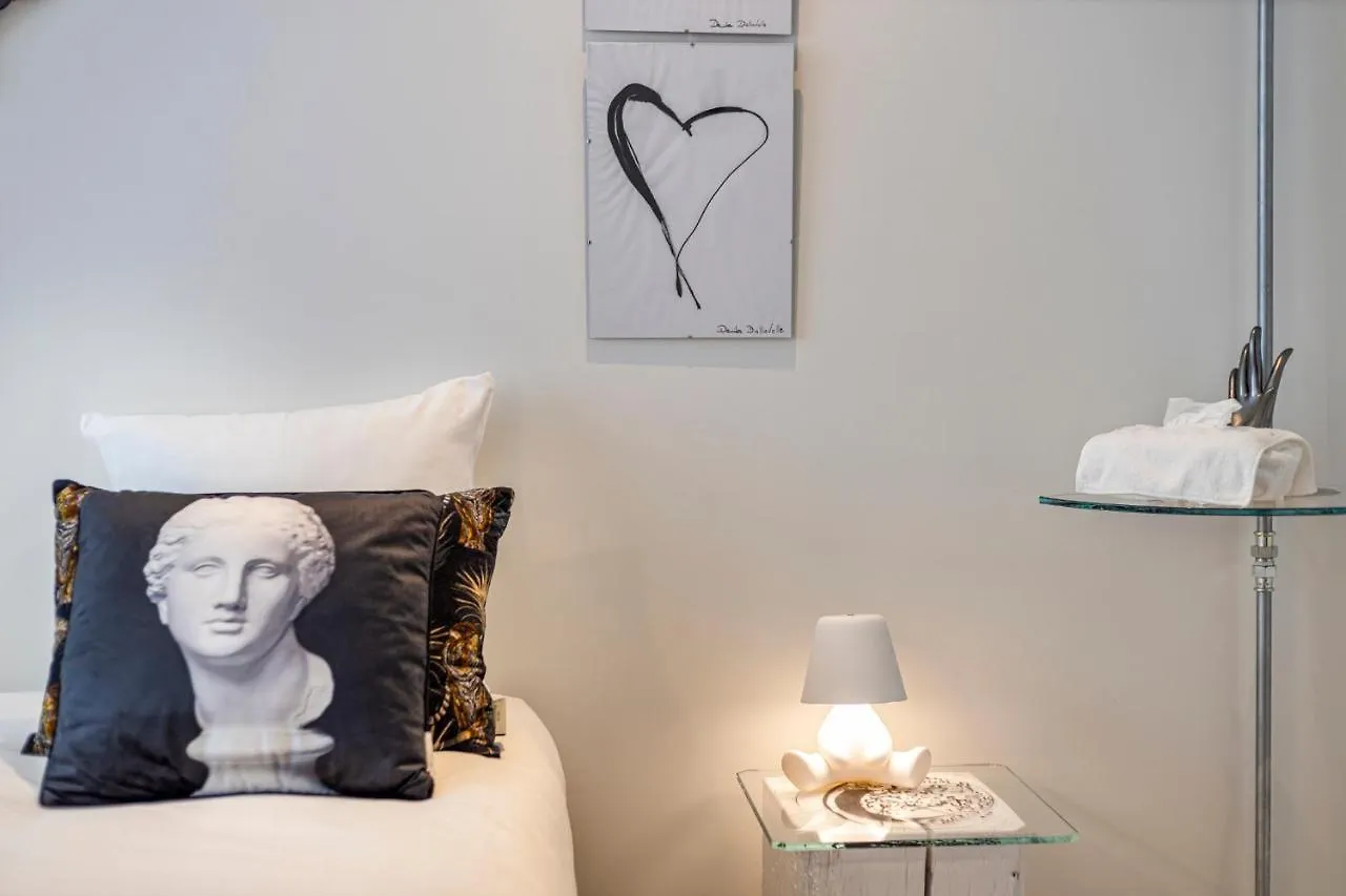 Vrijdagmarkt By Lit D'Art Apartment Antwerp Belgium